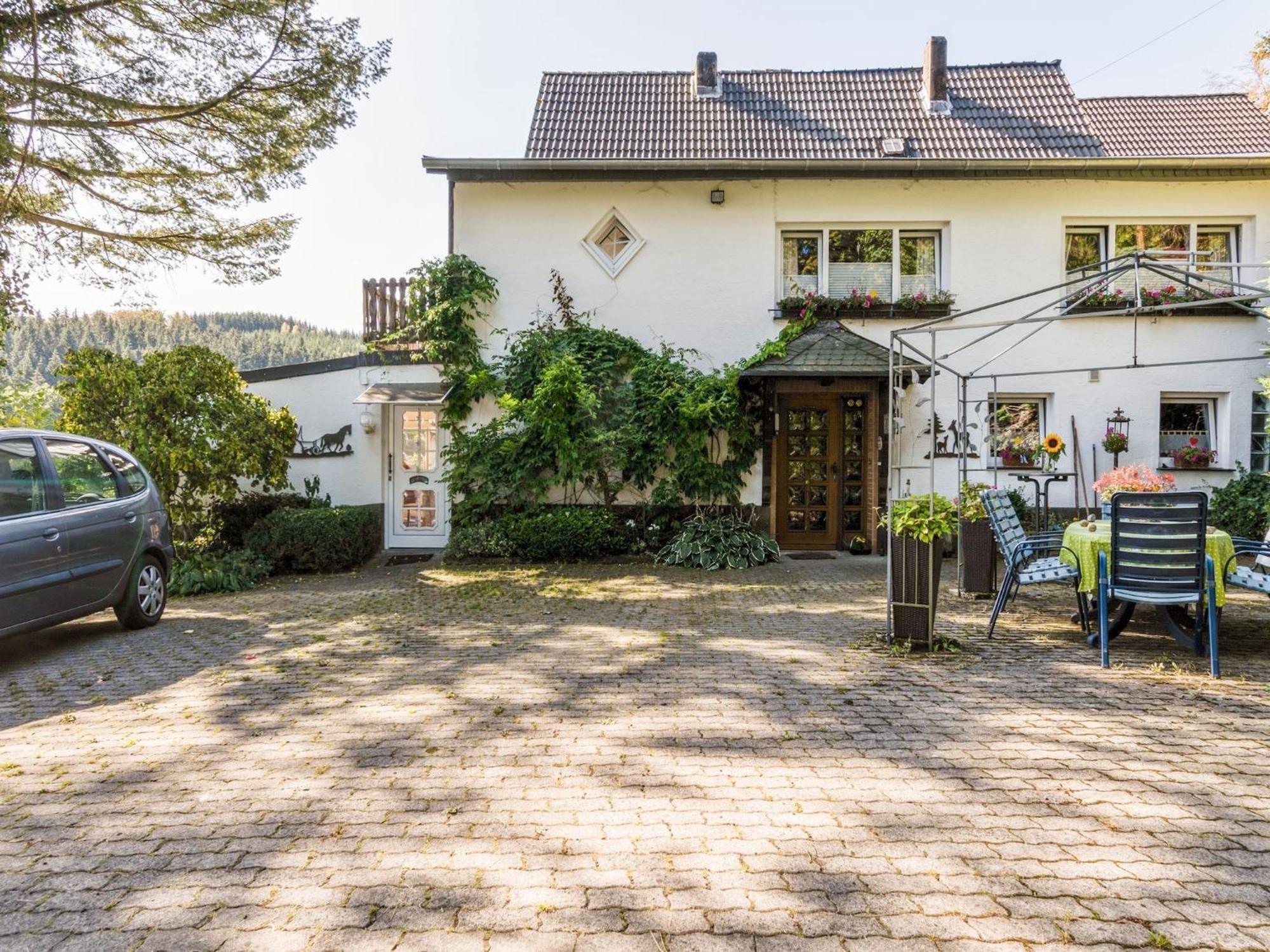 Cosy Apartment In Menkhausen Near The Ski Area Schmallenberg Exterior foto
